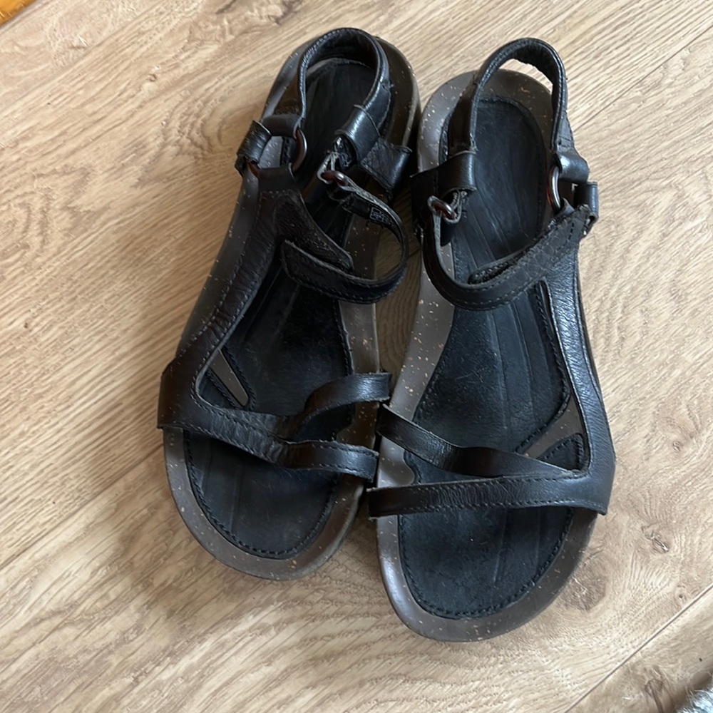 TEVA Black Adjustable Straps sandals Size 7